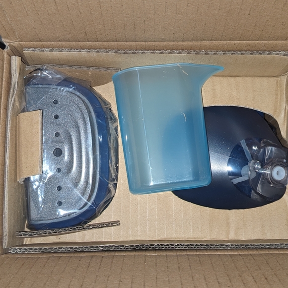 Portable Handheld Steamer - Picture 4 of 9